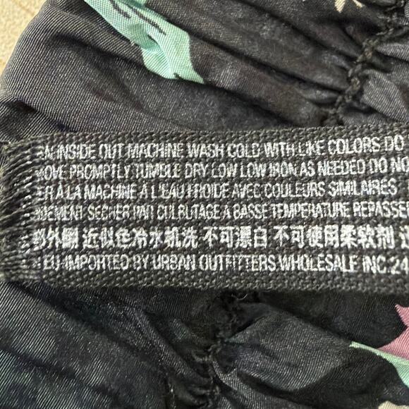 Free People The Way Home Shorts Floral Combo Size S Black Multi Athleisure - Picture 11 of 11